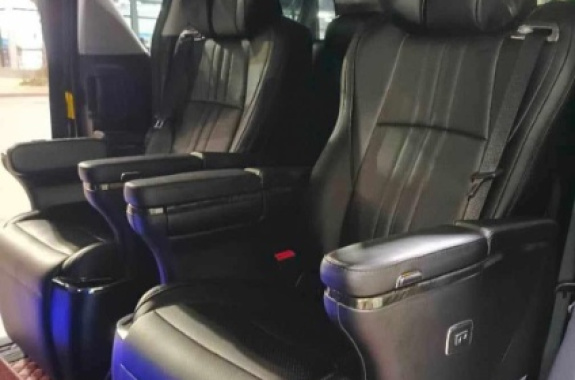 big seats alphard taxi 