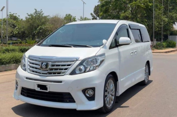 Alphard Van from Sihanoukville to PP