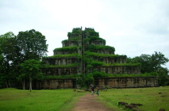 Koh Ker temple